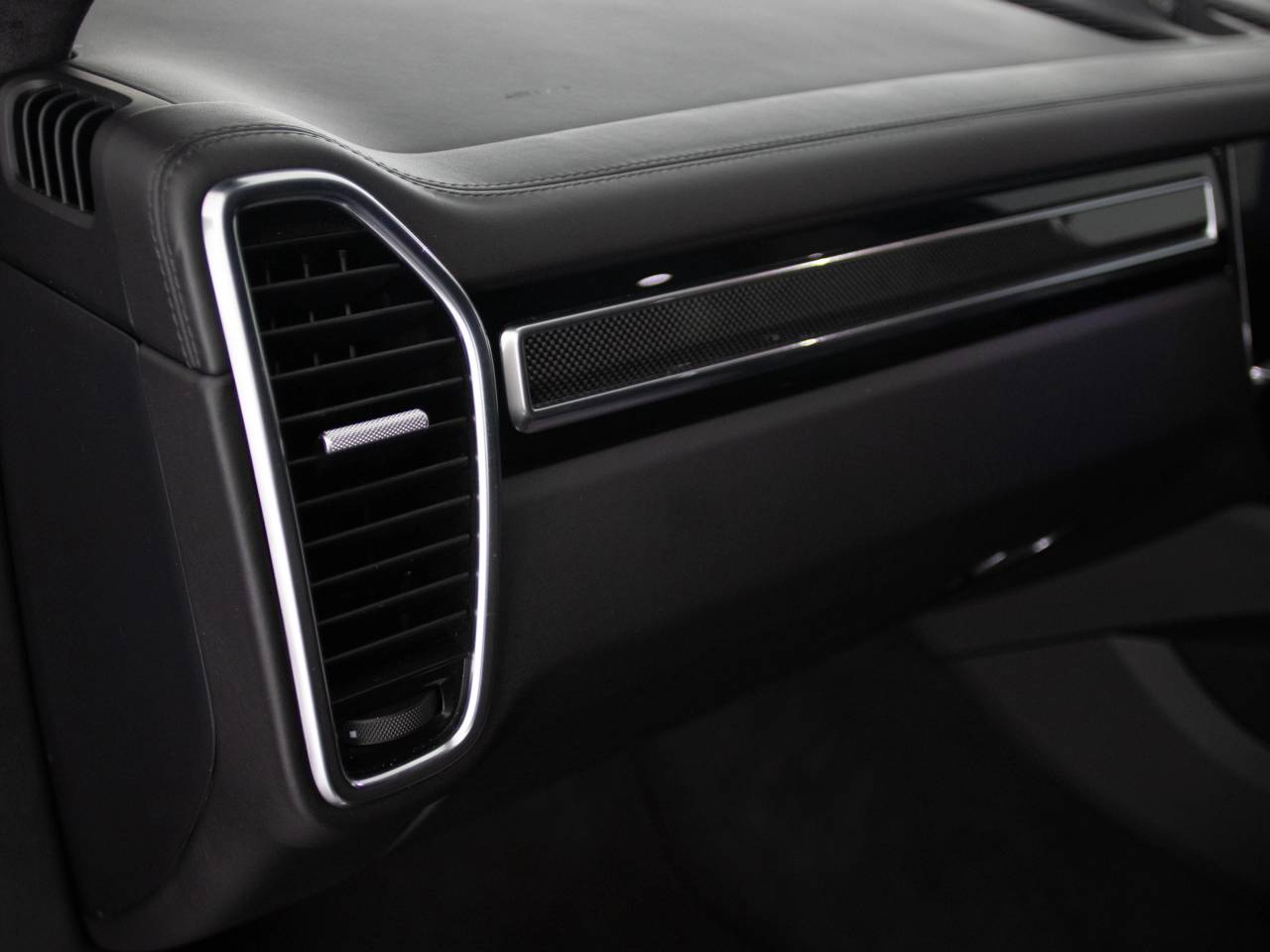 Cayenne V6 (20) image 29