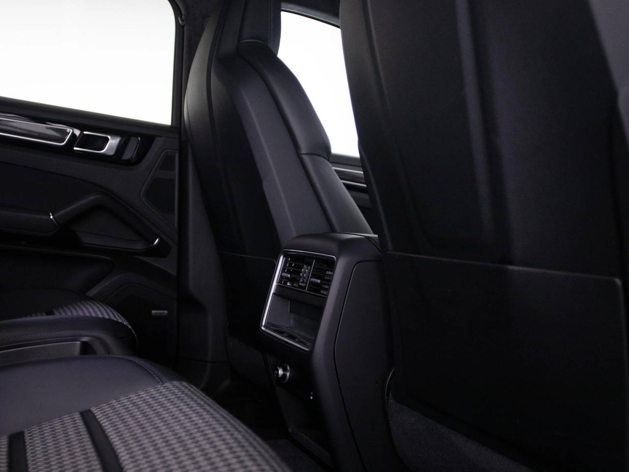 Cayenne V6 (20) image 33