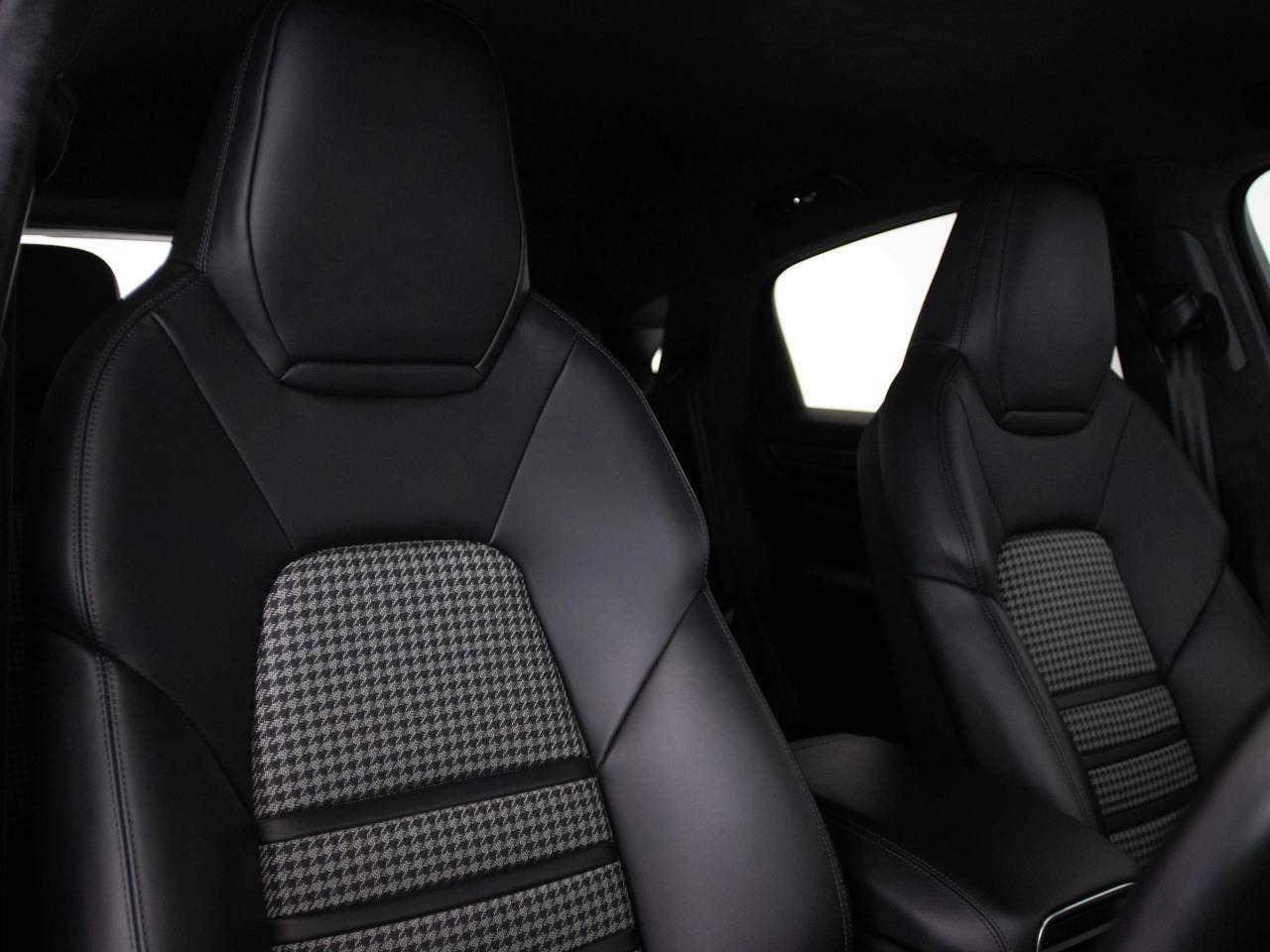 Cayenne V6 (20) image 05