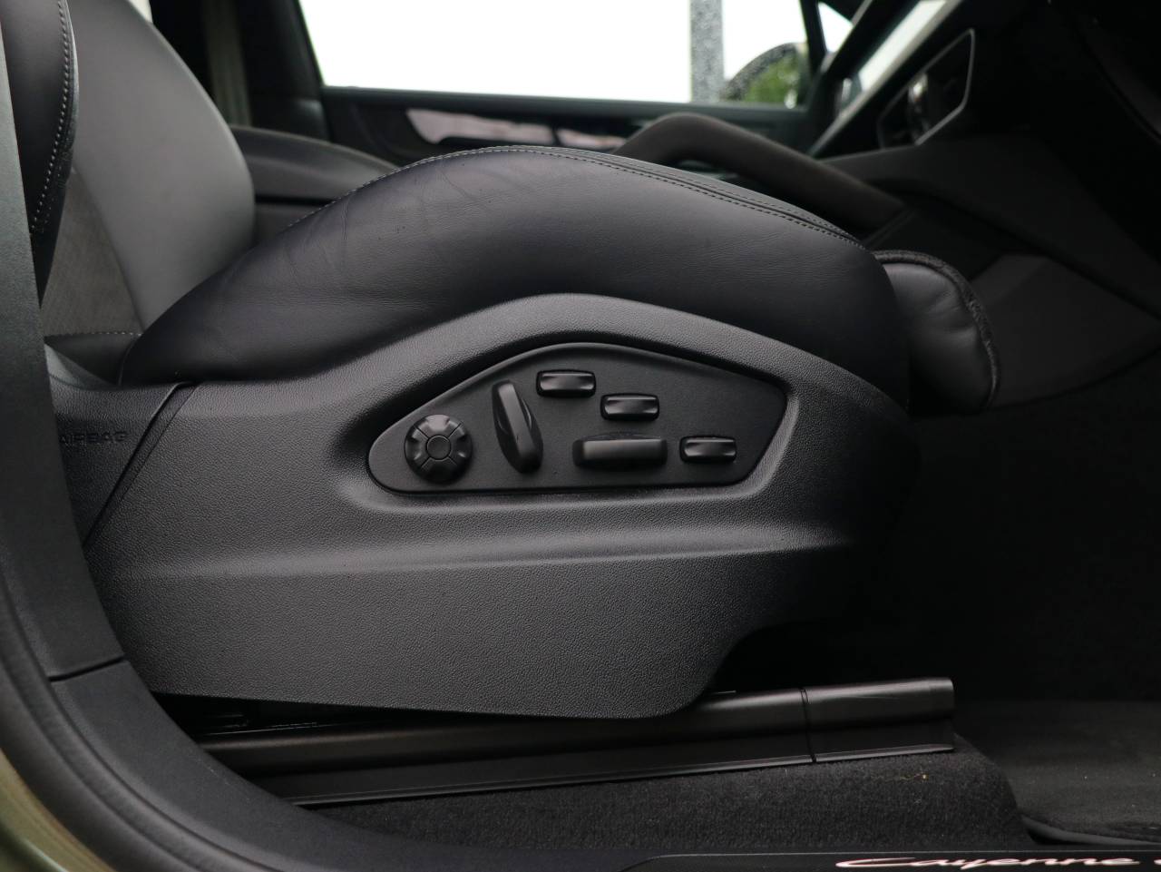 Cayenne GTS (11) image 40