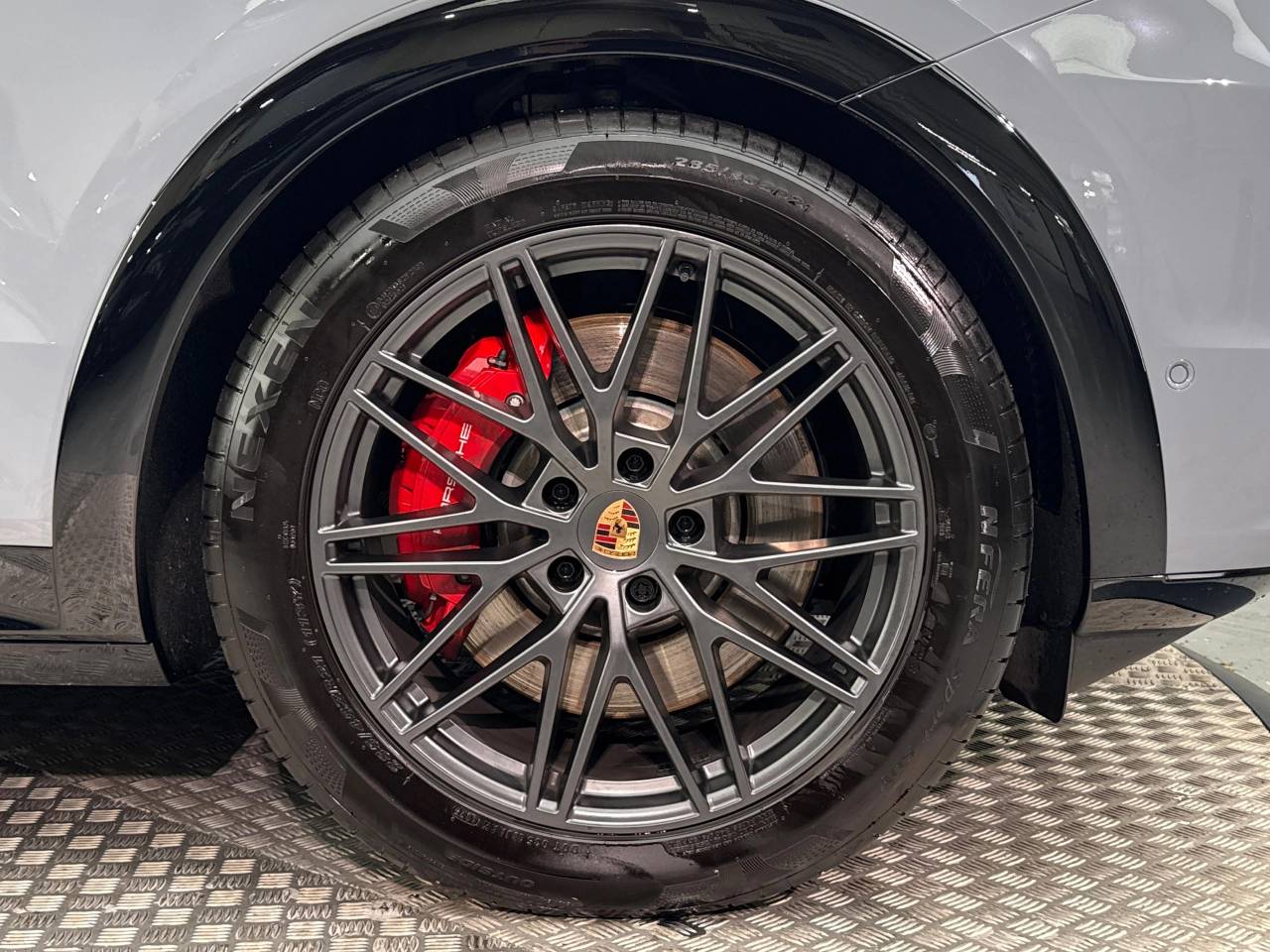 Cayenne GTS (3) image 35