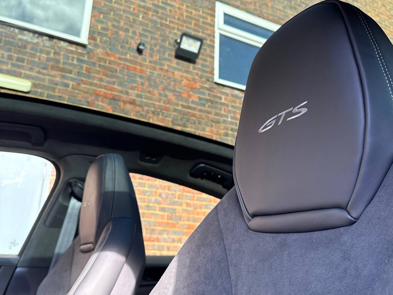 Cayenne (68) image 24