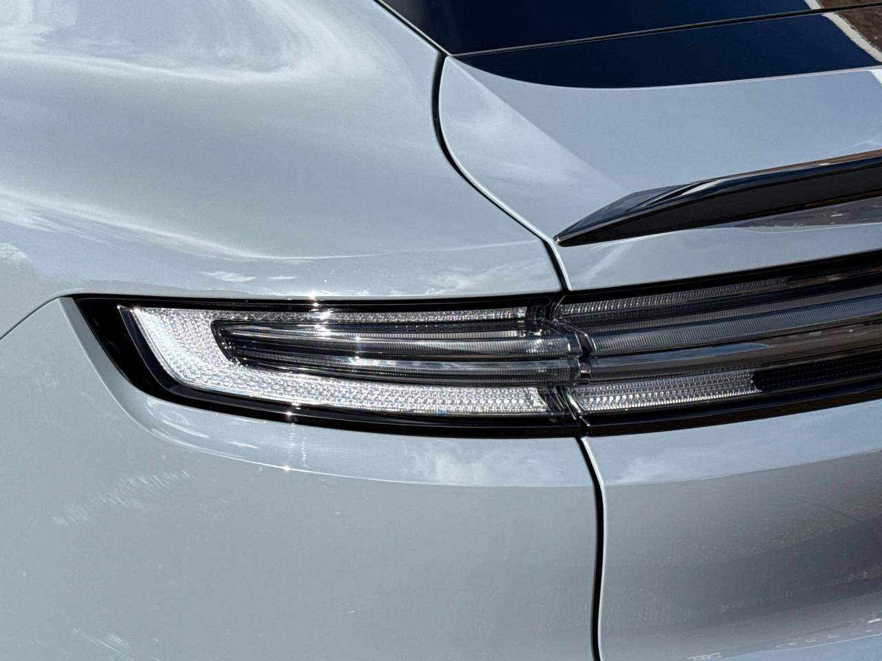 Cayenne (68) image 29