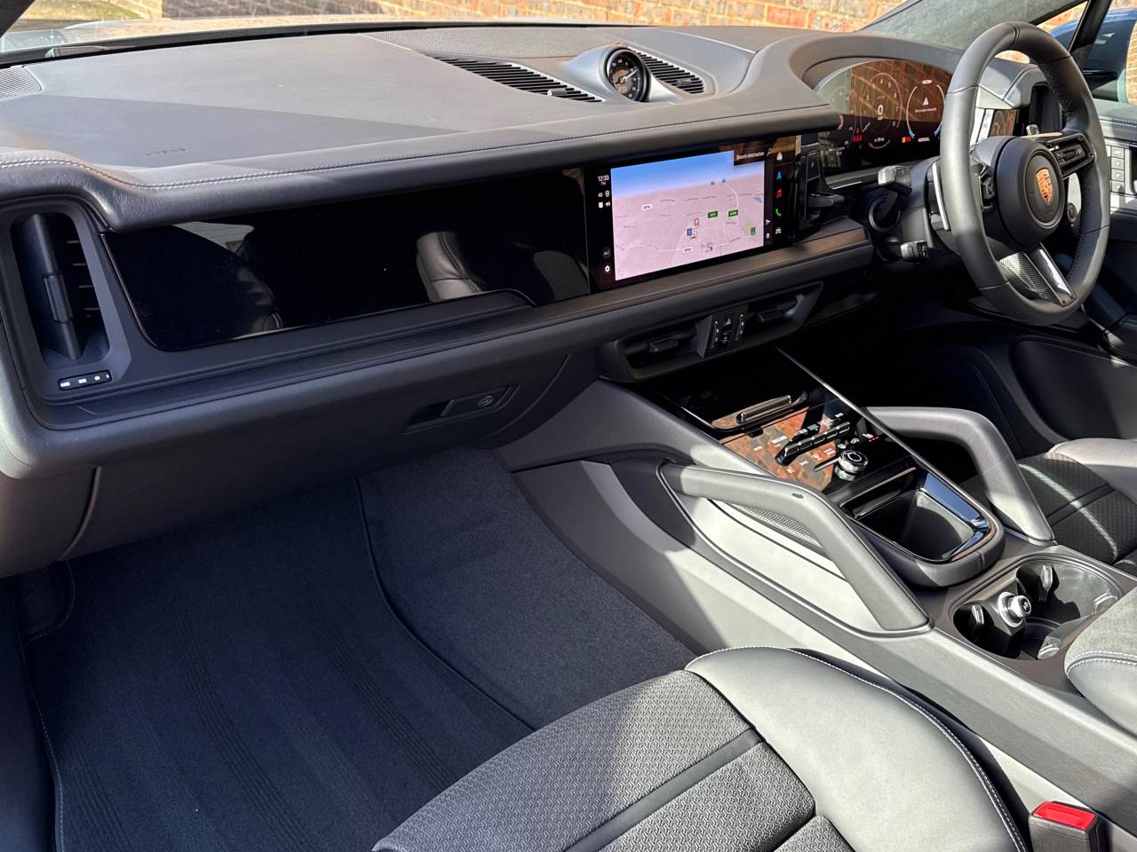 Cayenne (68) image 15