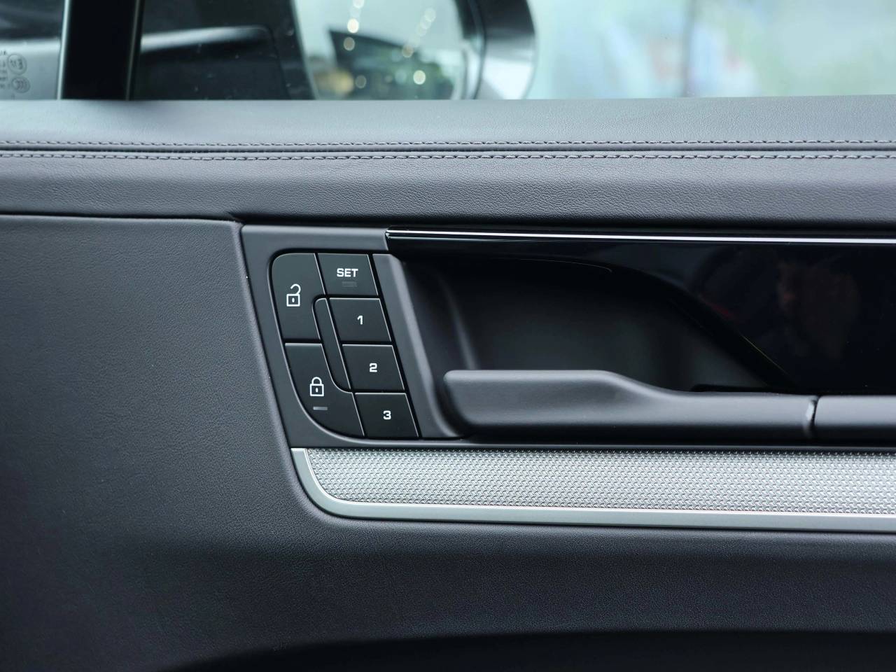 Cayenne V6 (112) image 19