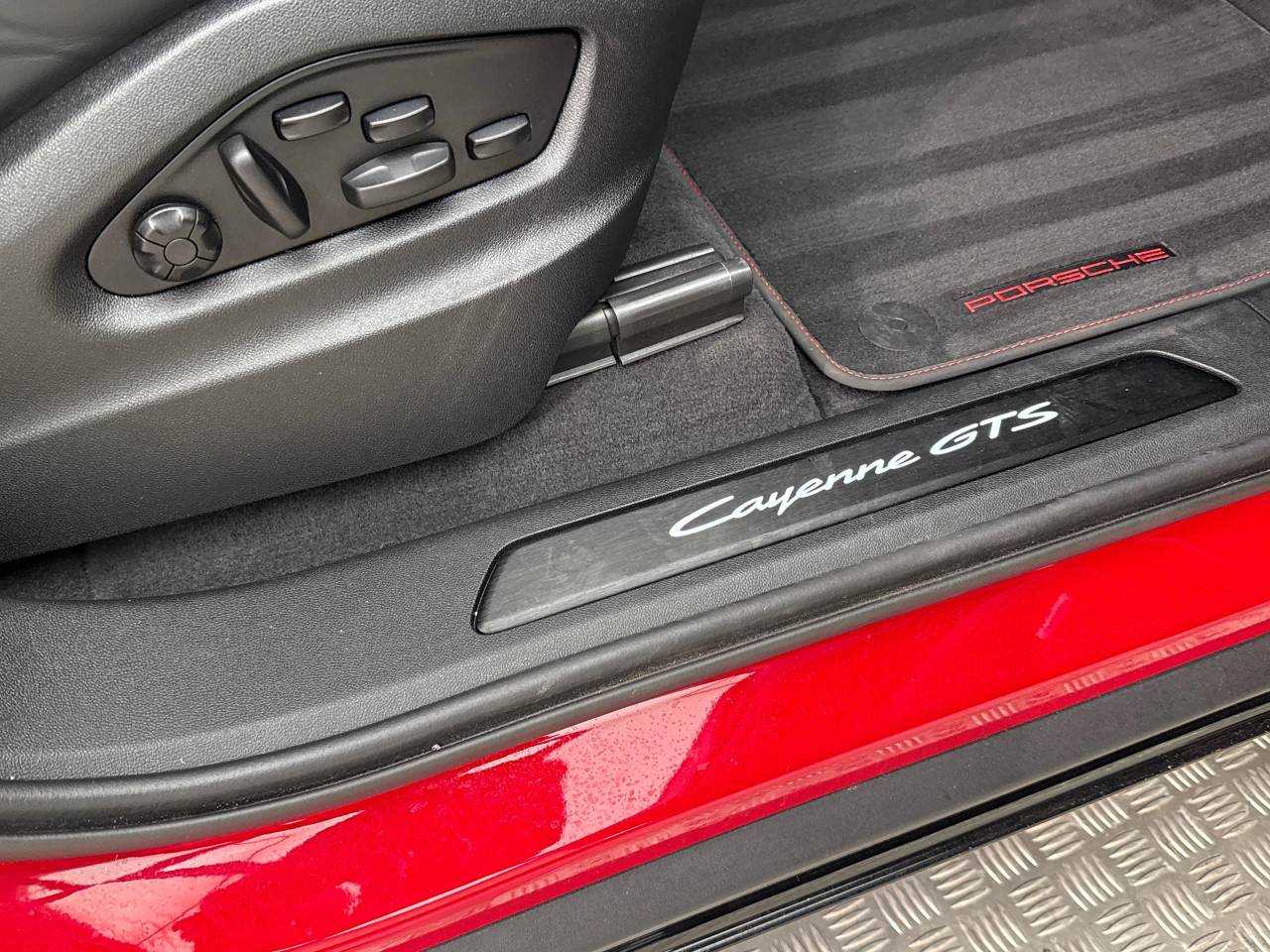 Cayenne GTS (4) image 32