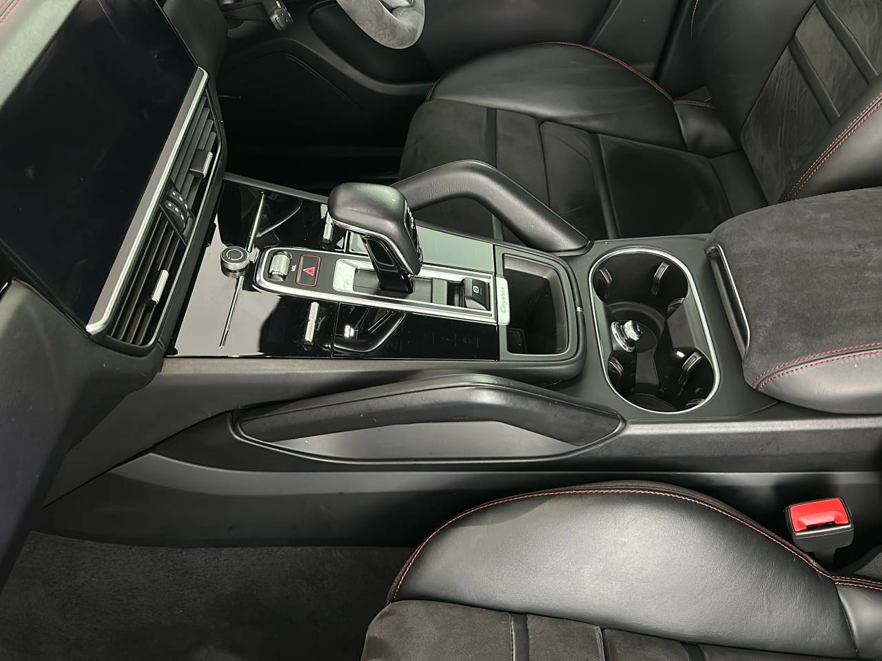 Cayenne GTS TIPTRONIC (20) image 09