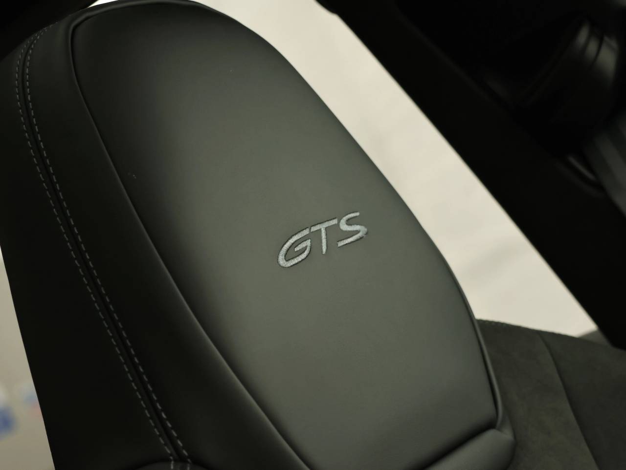 Cayenne GTS (4) image 32