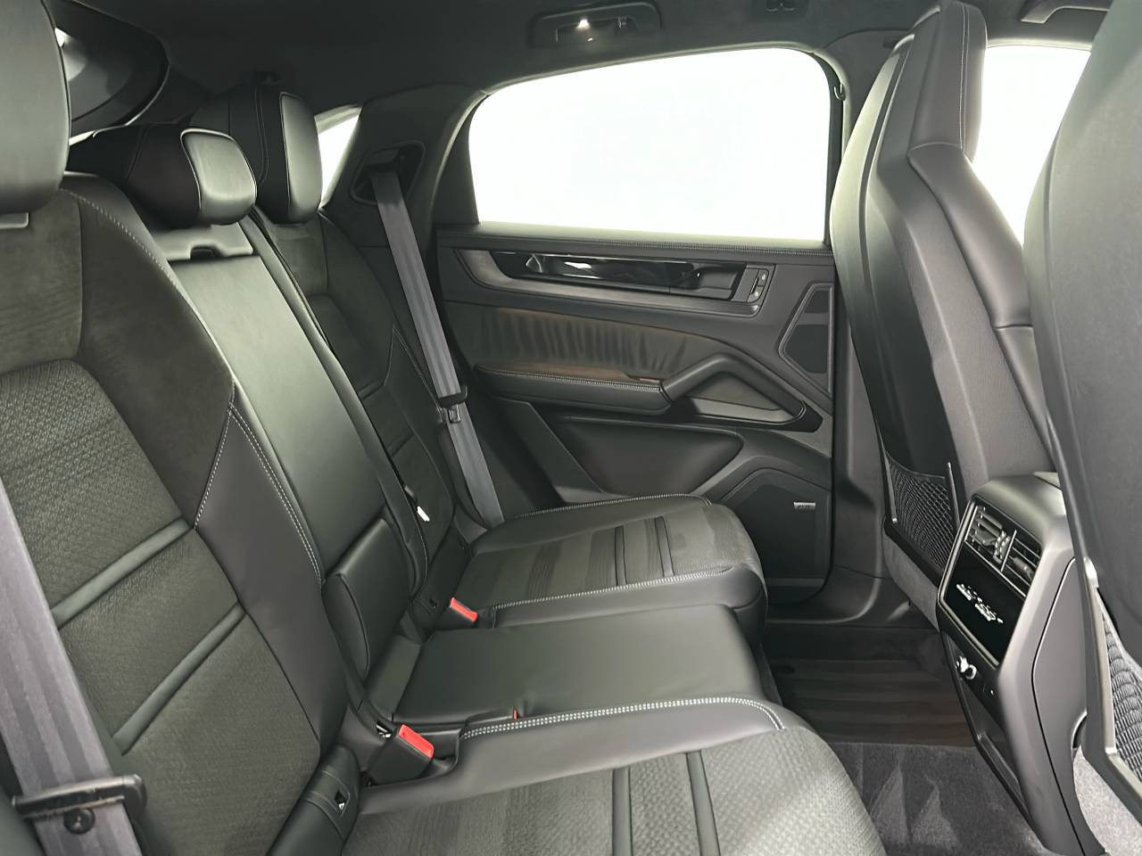 Cayenne GTS (5) image 17