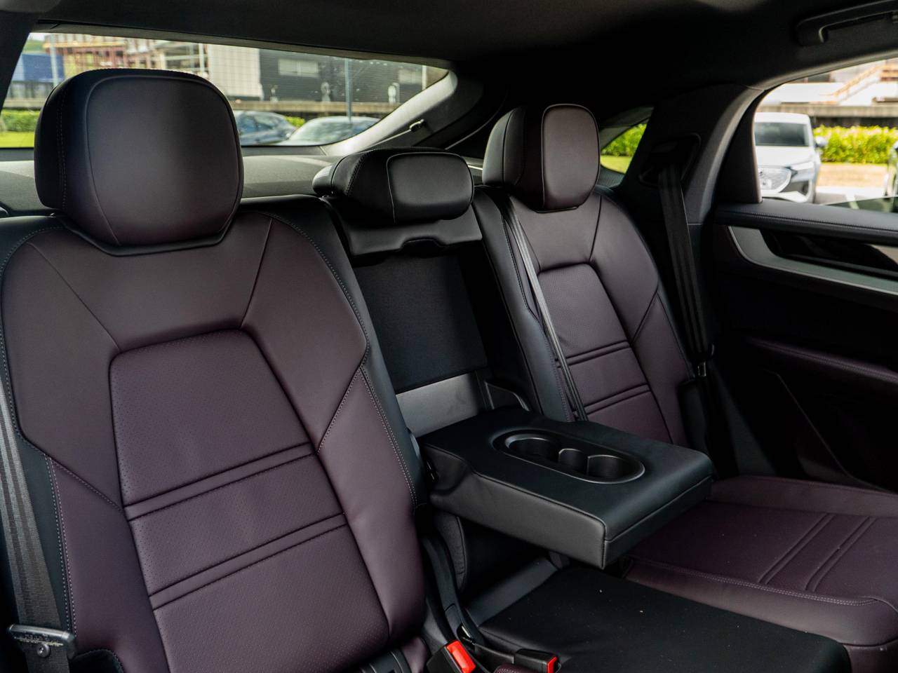 Cayenne (27) image 33