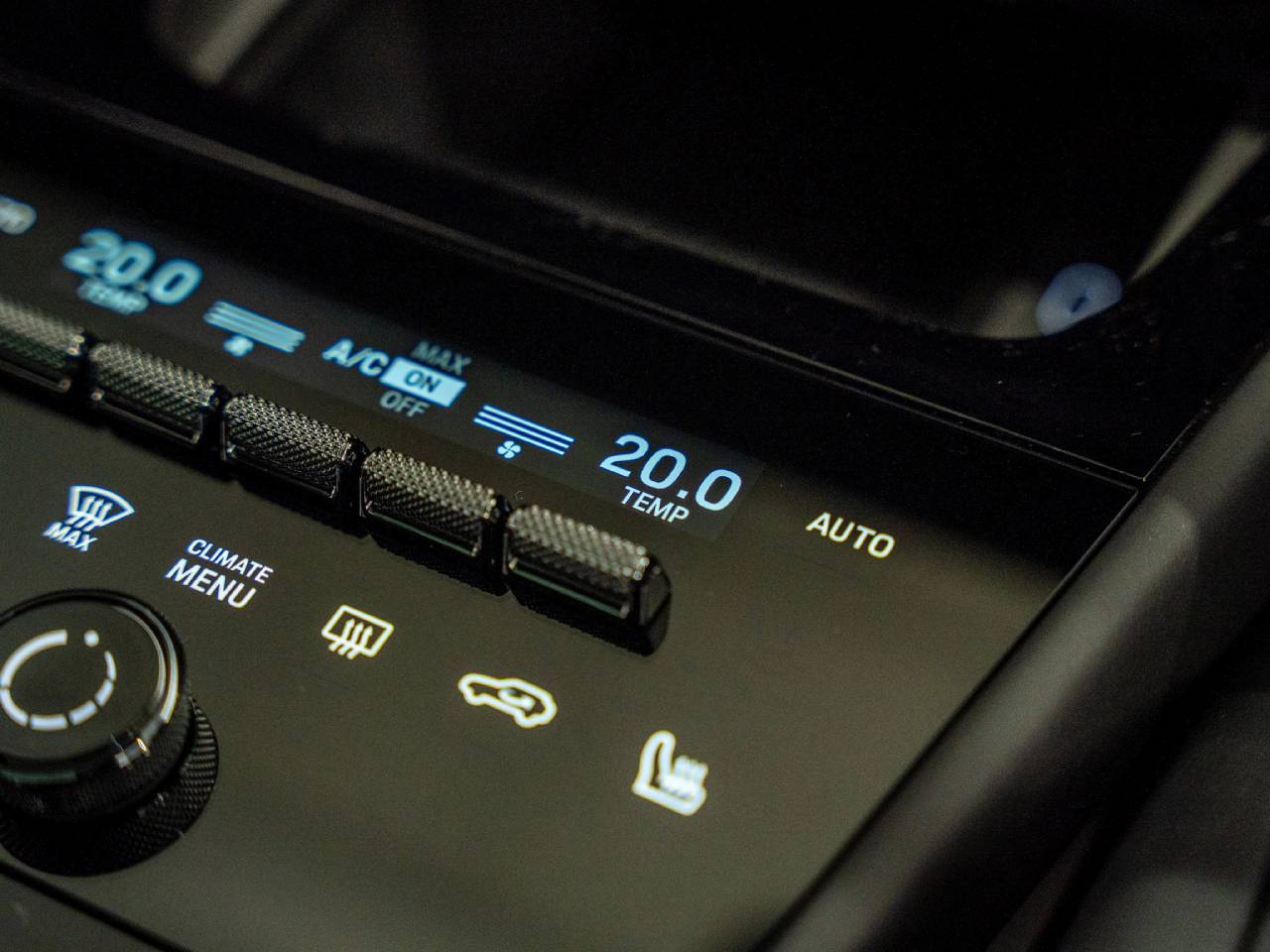 Cayenne (21) image 25