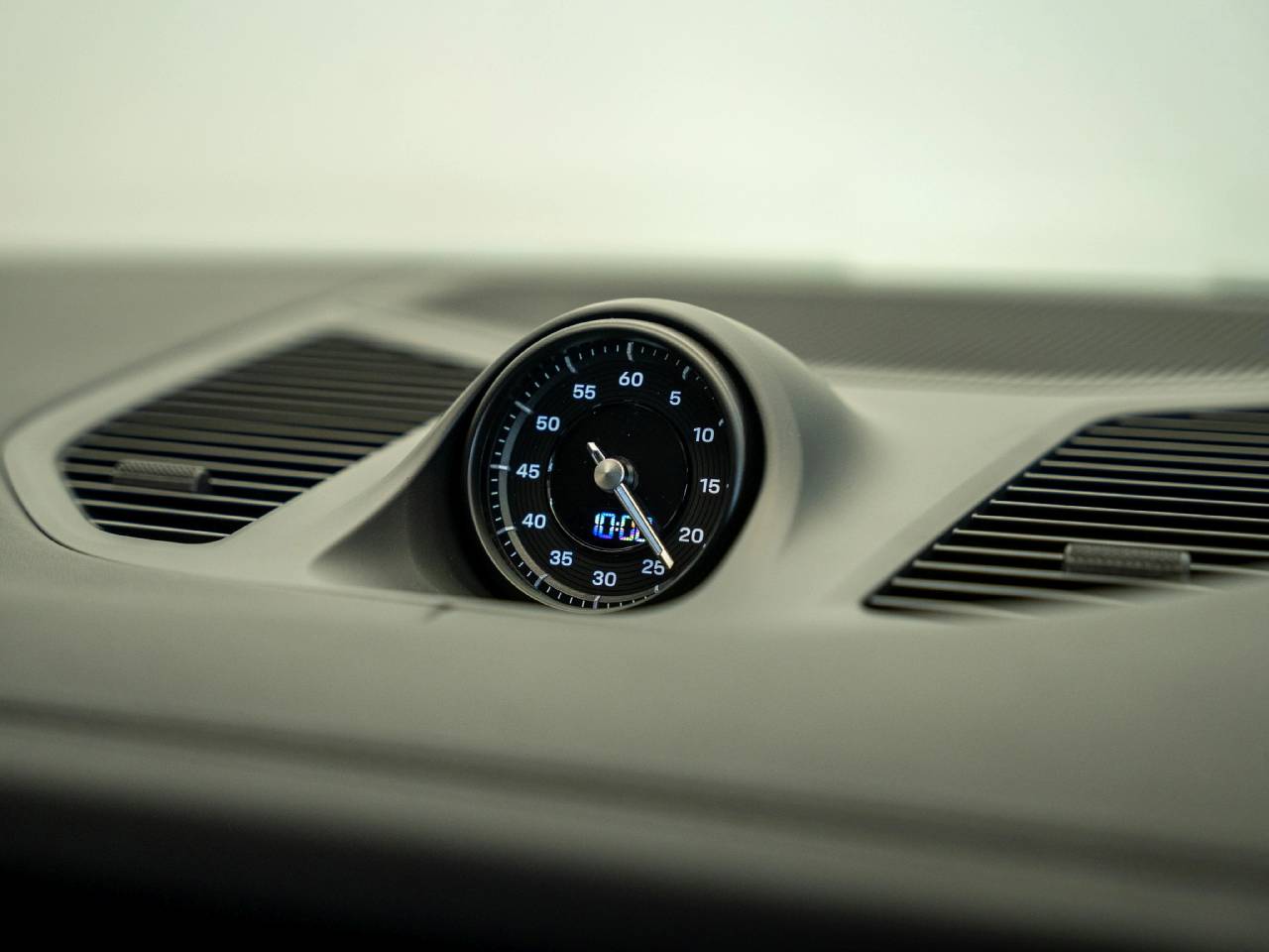 Cayenne (21) image 24