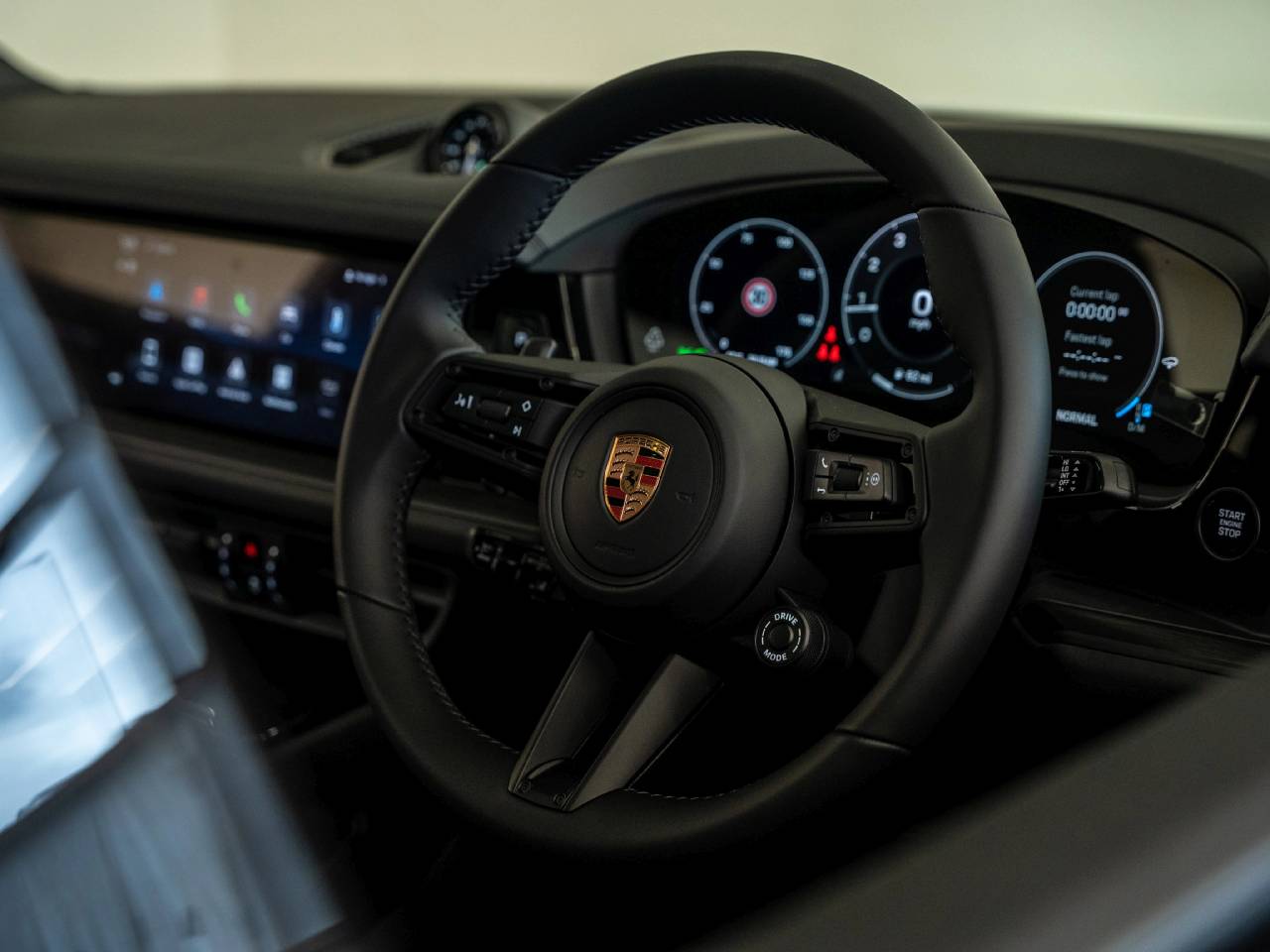 Cayenne (21) image 37