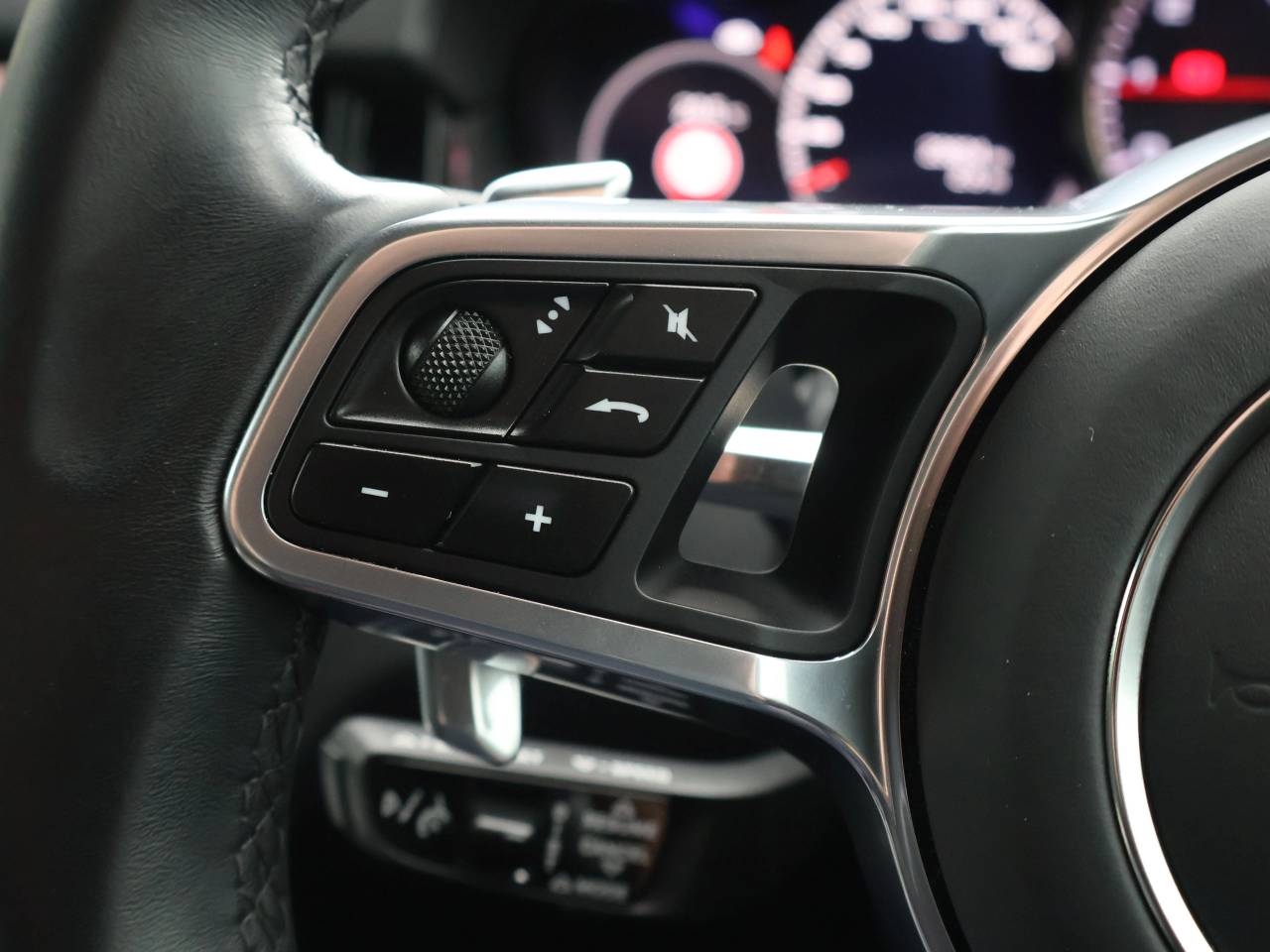 Cayenne GTS TIPTRONIC (12) image 36