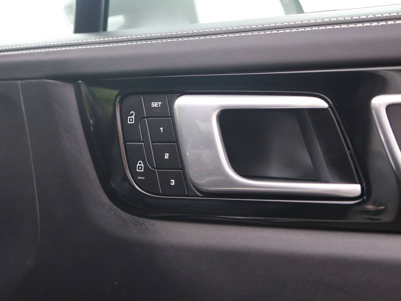 Cayenne GTS TIPTRONIC (12) image 29