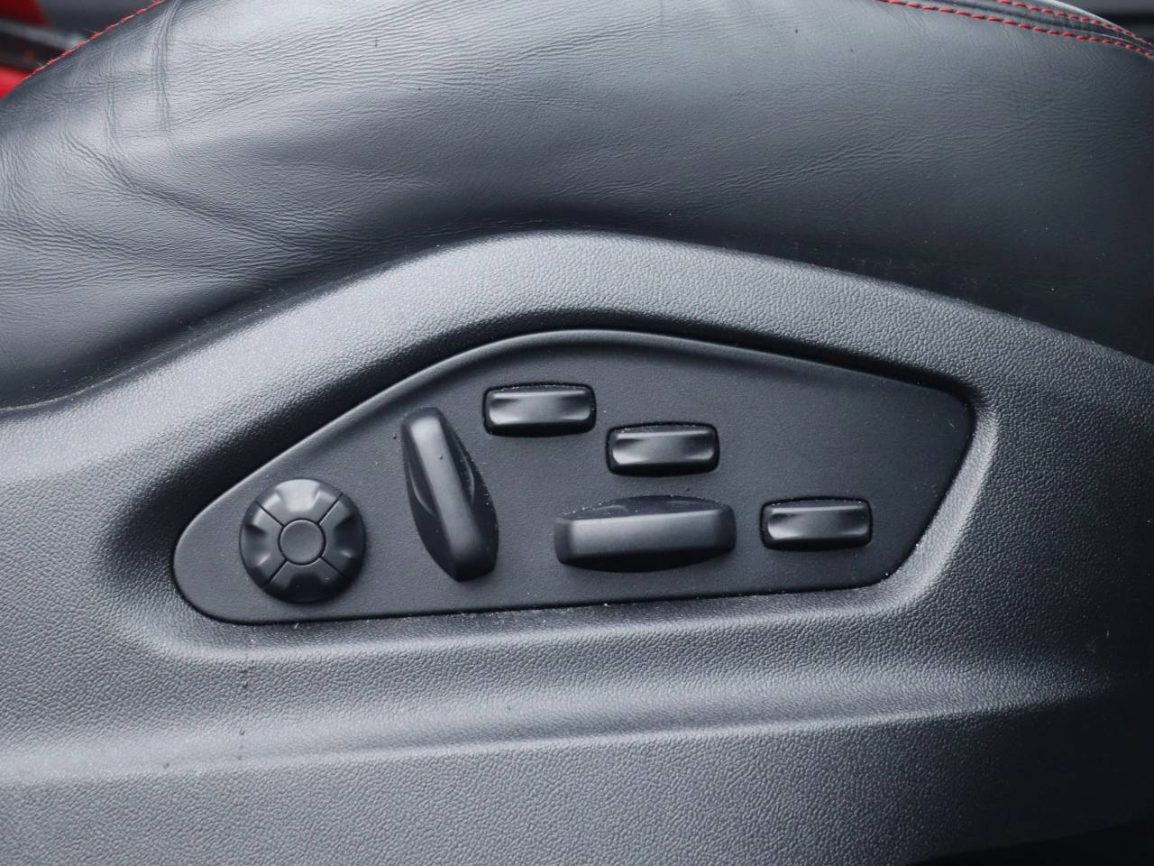 Cayenne GTS TIPTRONIC (8) image 40