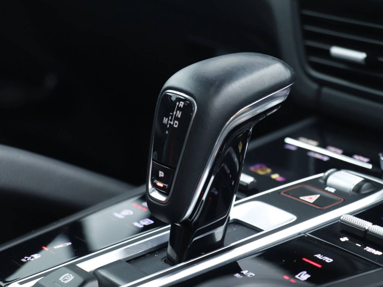 Cayenne GTS TIPTRONIC (8) image 28