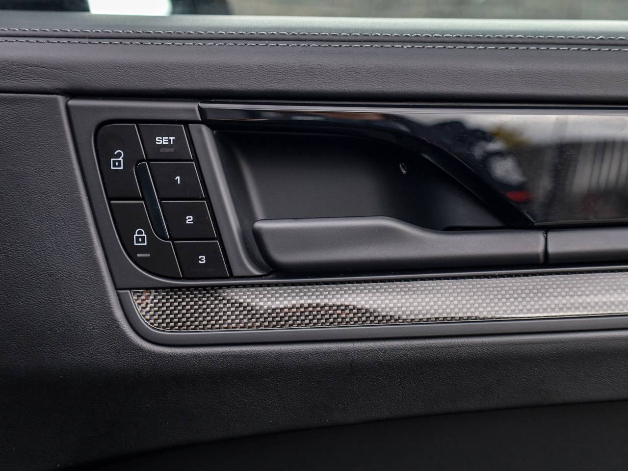 Cayenne GTS (3) image 29