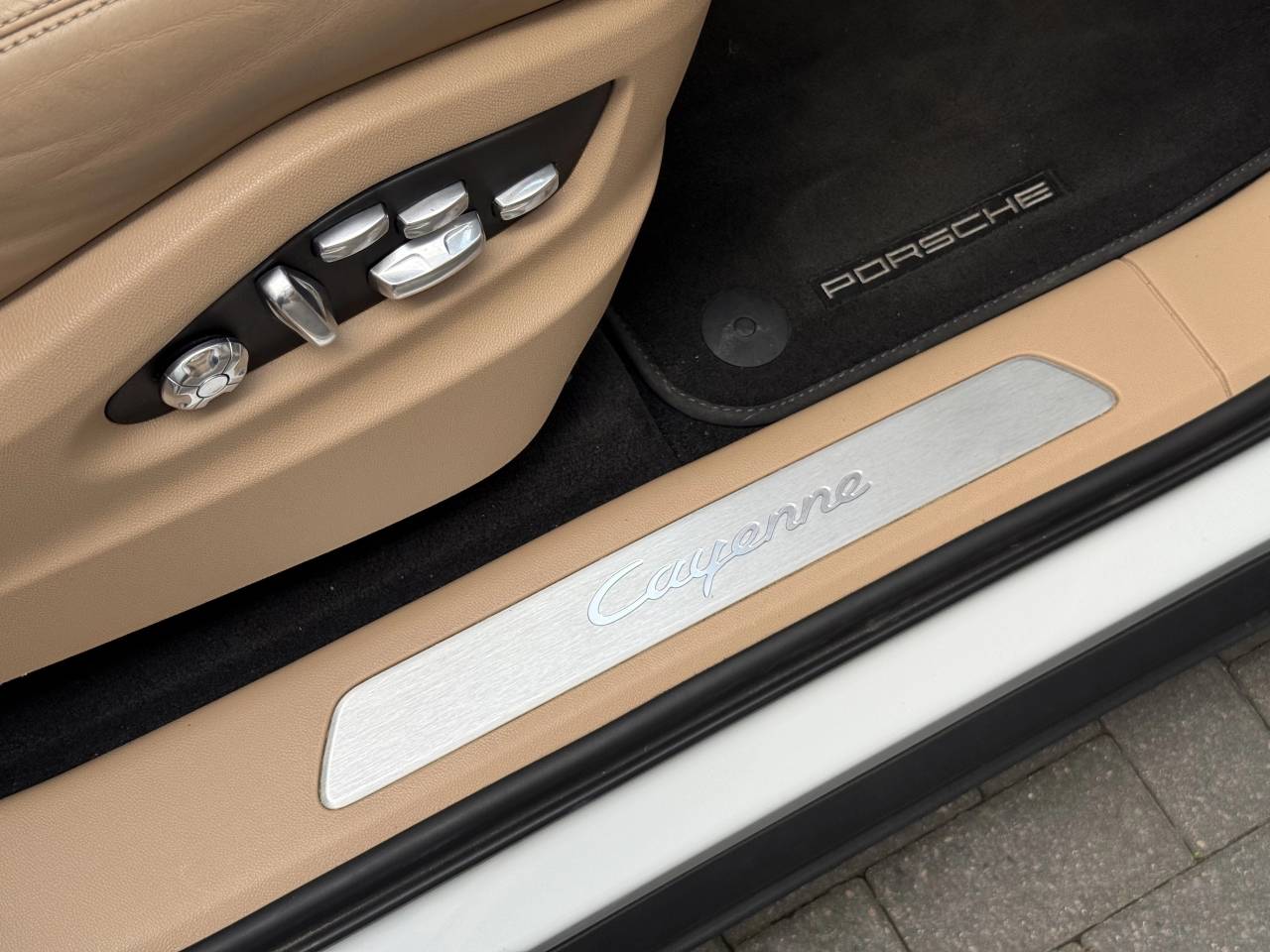 Cayenne V6 TIPTRONIC (83) image 17