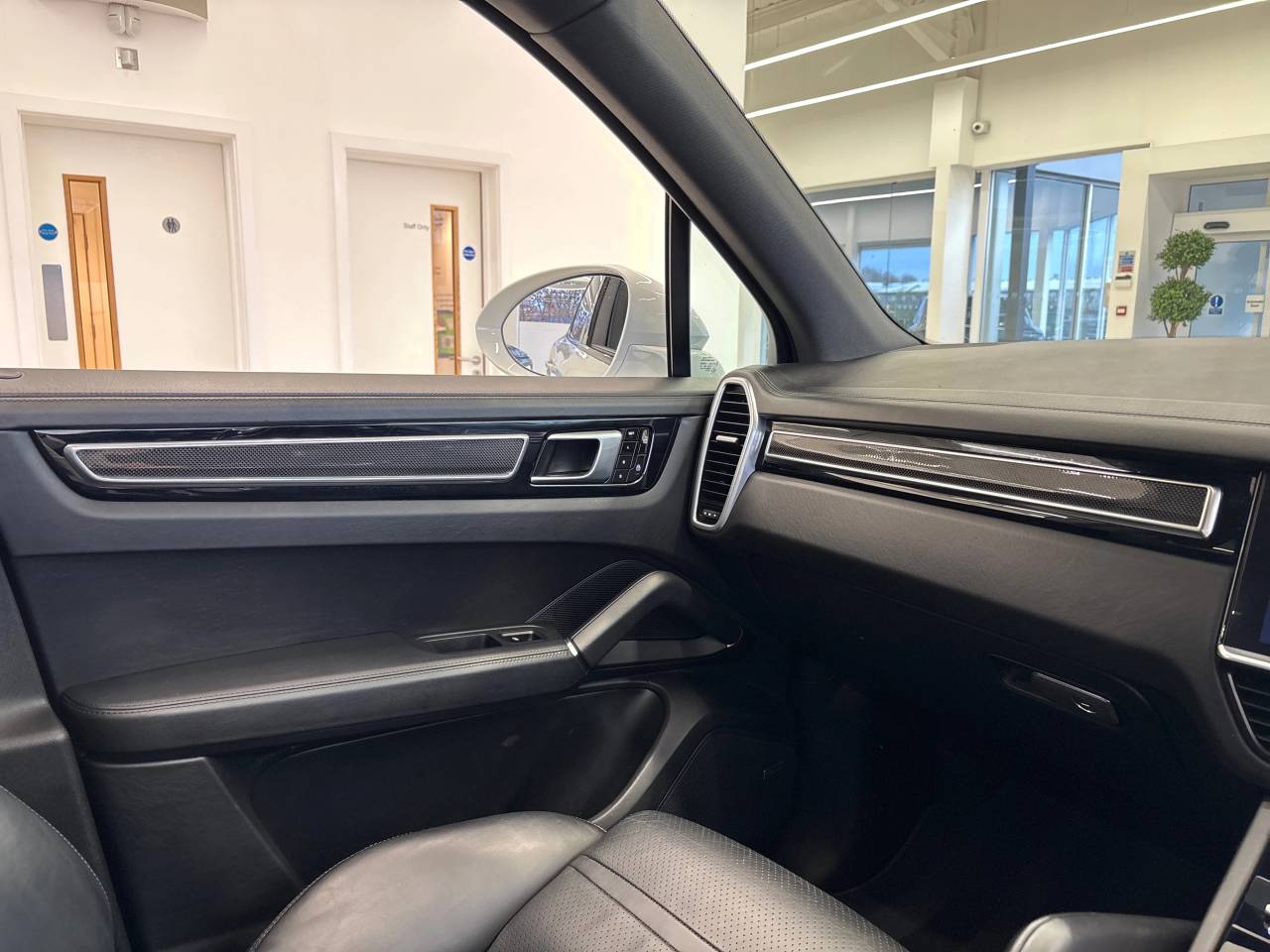 Cayenne V6 S TIPTRONIC (2) image 40