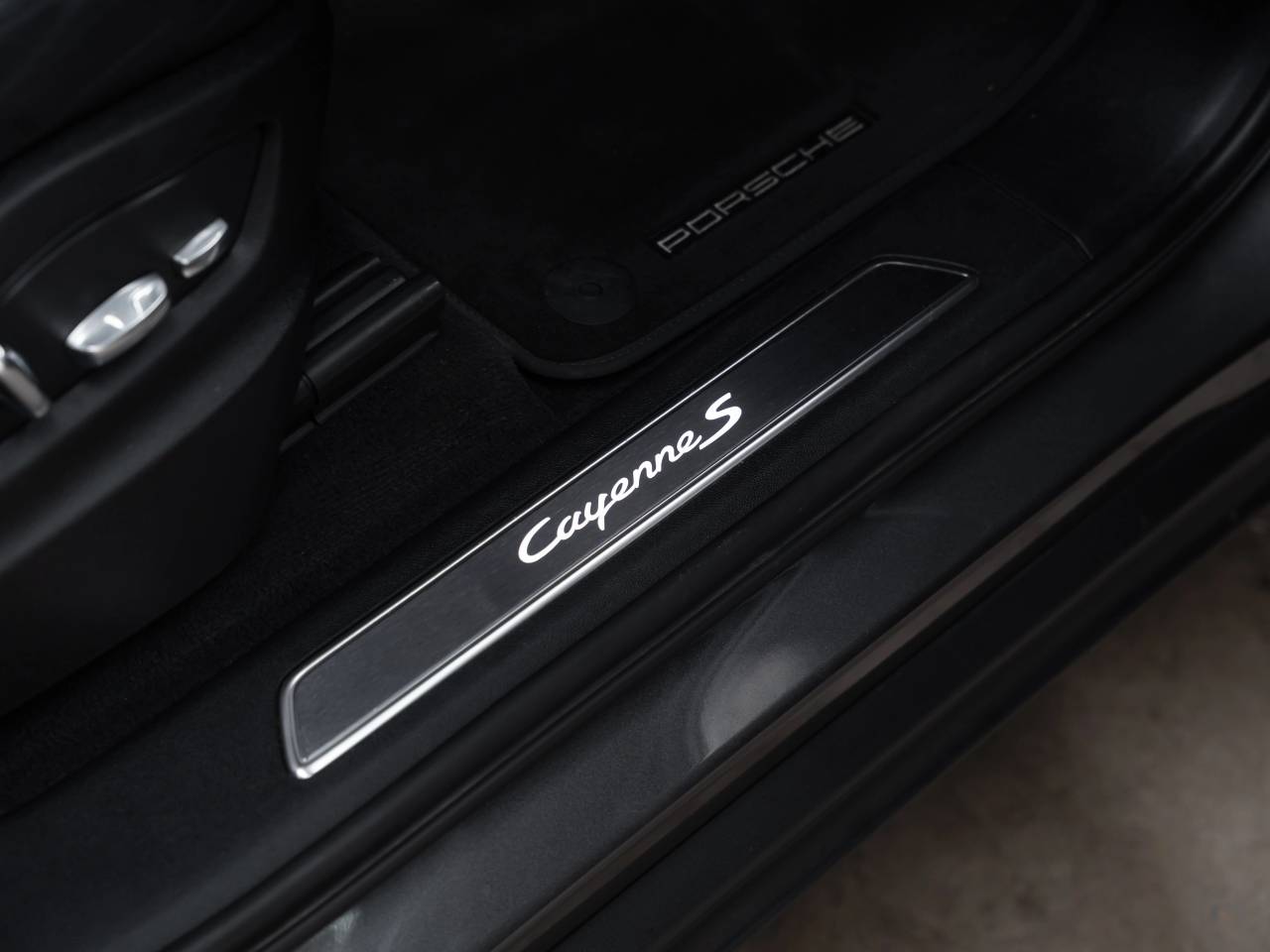 Cayenne V6 S TIPTRONIC (6) image 36