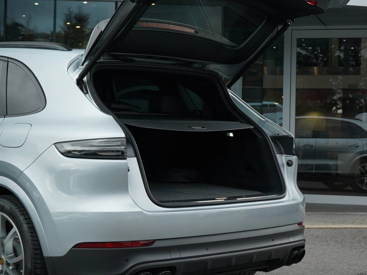 Cayenne V6 (32) image 30