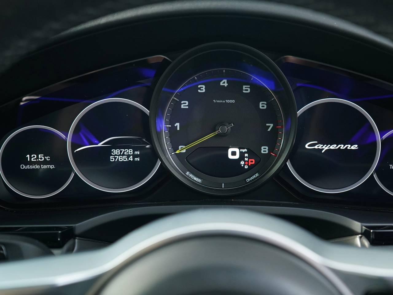 Cayenne V6 (32) image 32