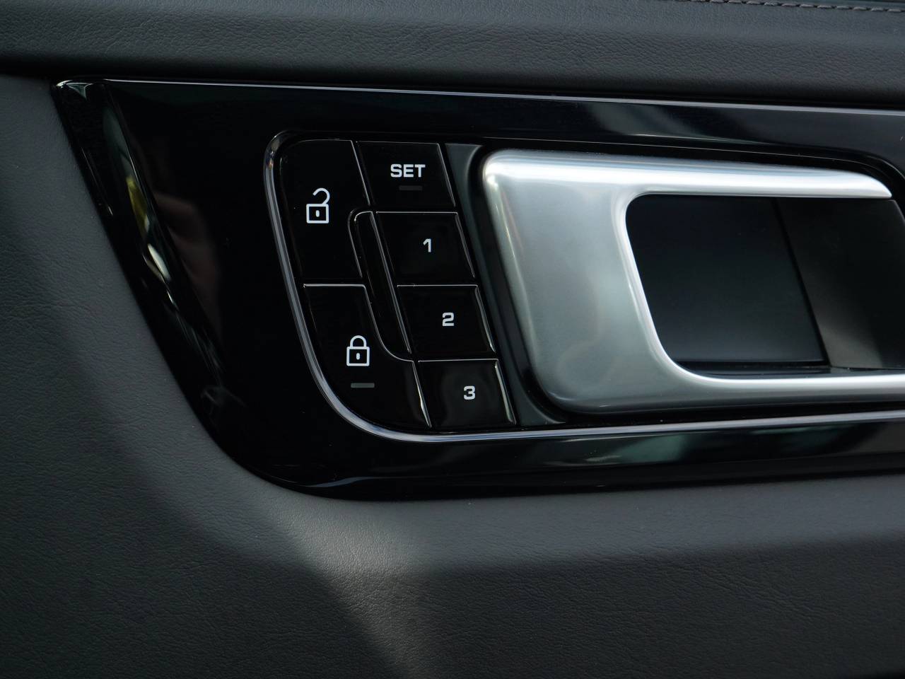 Cayenne V6 (32) image 43