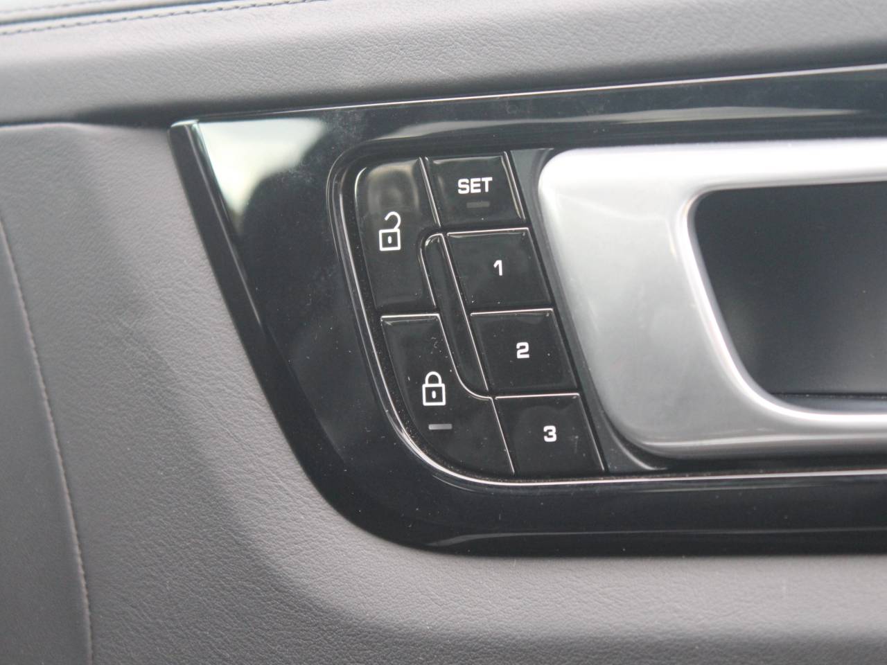Cayenne V6 S TIPTRONIC (4) image 32