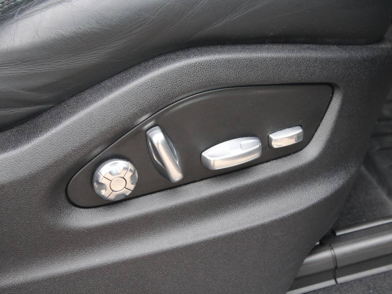 Cayenne V6 S TIPTRONIC (4) image 26