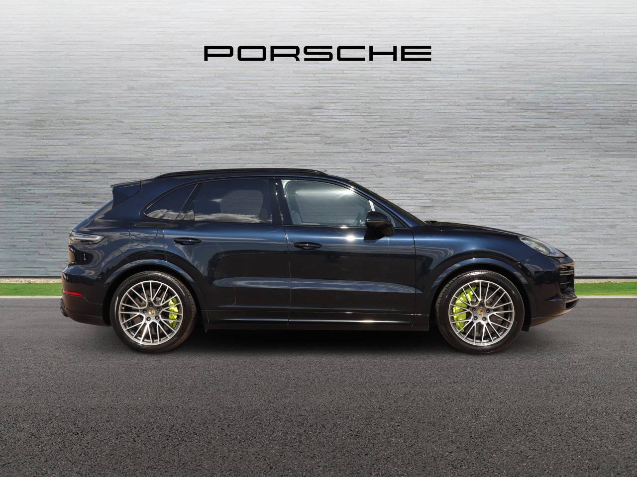 Cayenne TURBO S (8) image 02