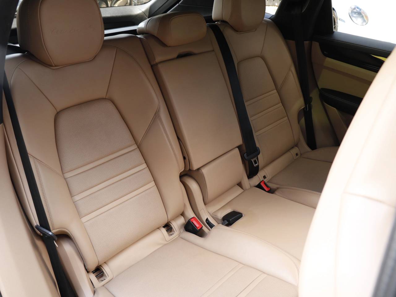 Cayenne TURBO S (8) image 30