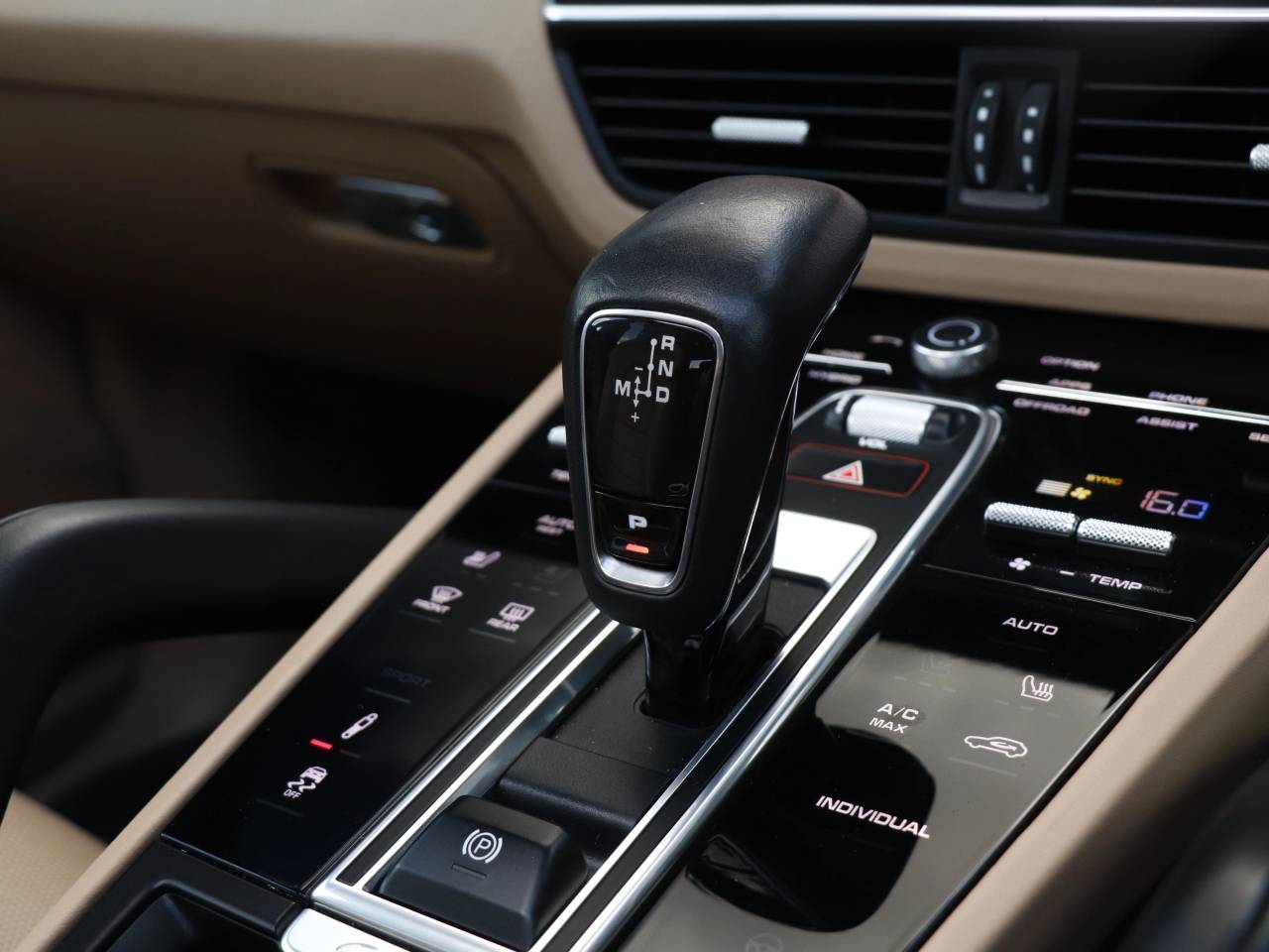 Cayenne TURBO S (8) image 19