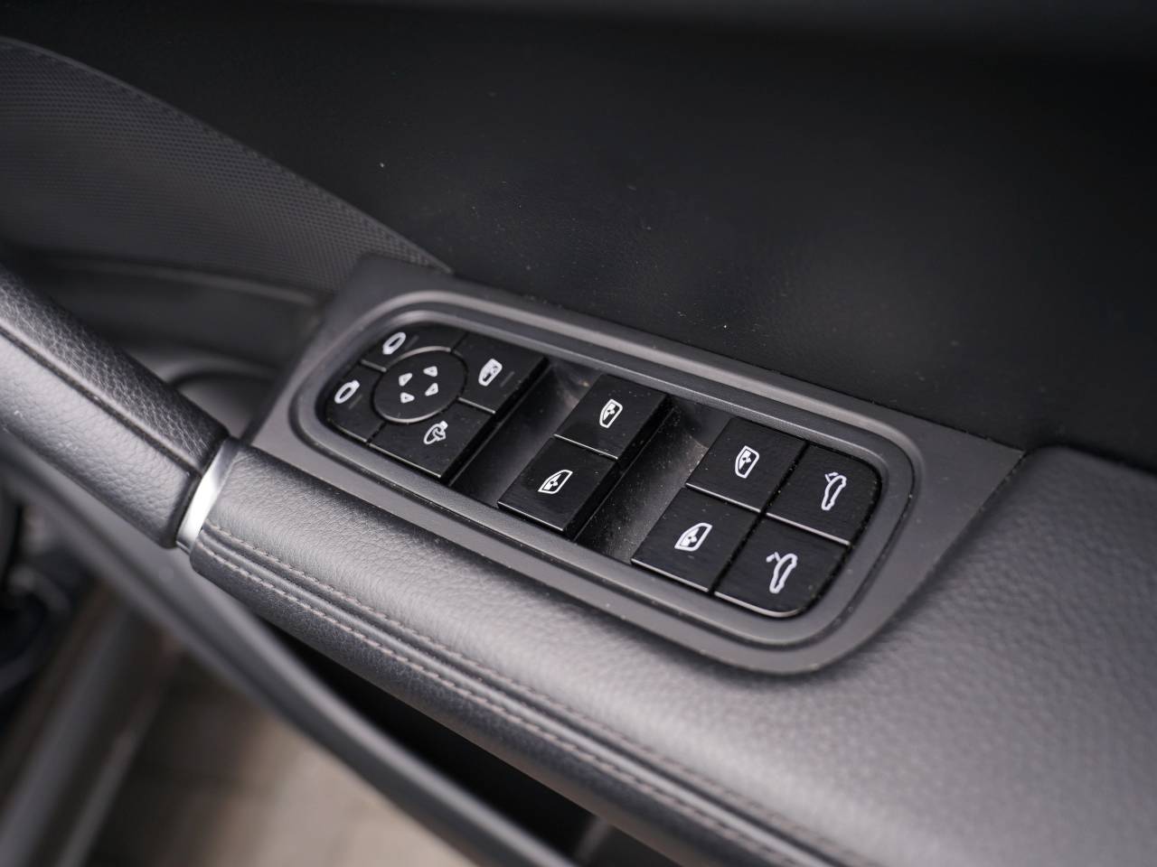 Cayenne V6 TIPTRONIC (82) image 43