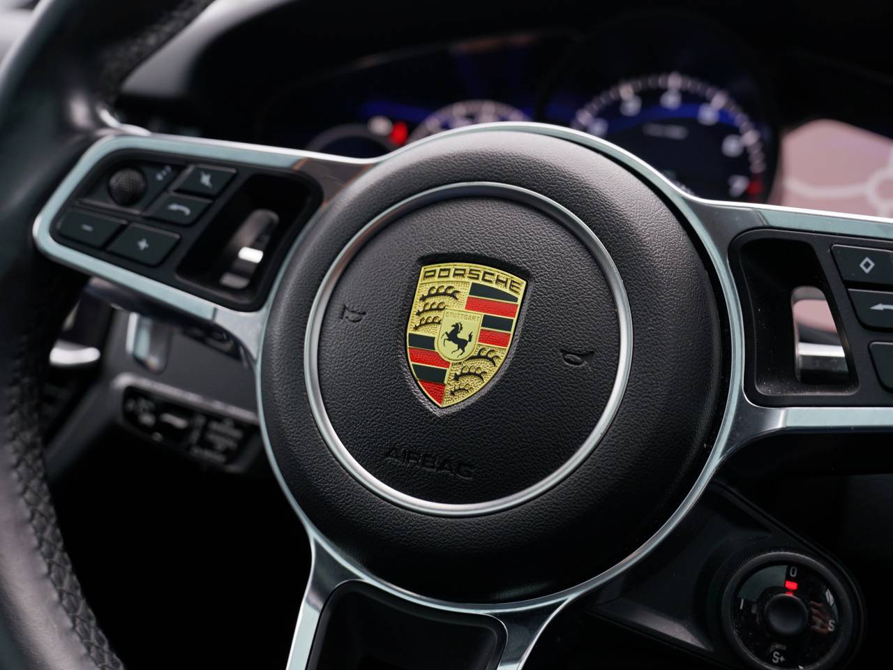 Cayenne V6 TIPTRONIC (82) image 33