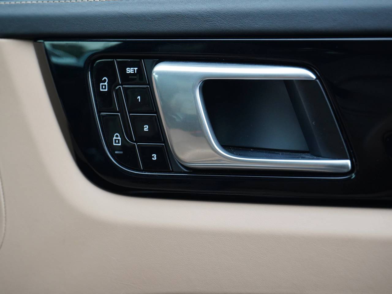 Cayenne V6 TIPTRONIC (12) image 33