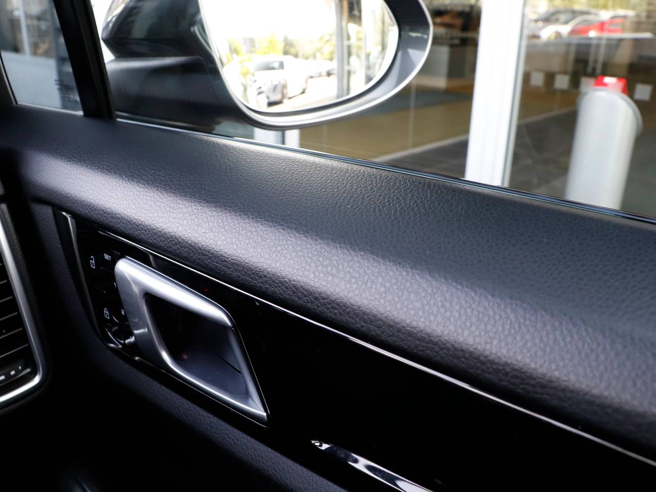 Cayenne V6 (67) image 24