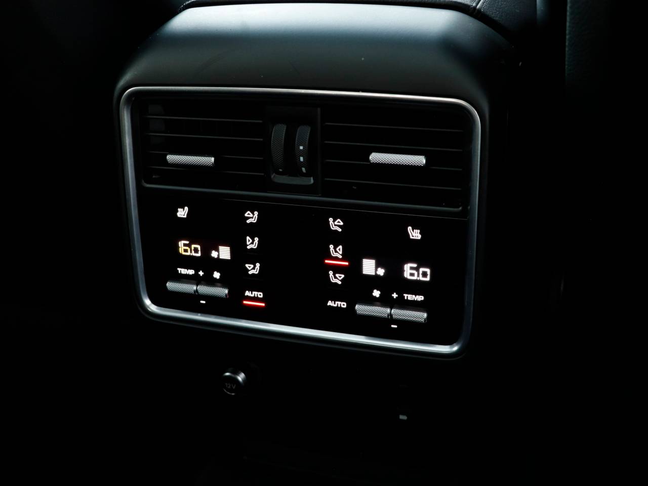 Cayenne V6 (67) image 29