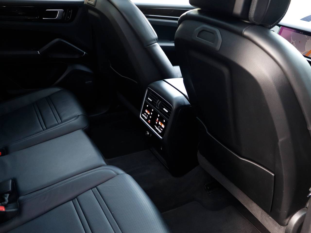 Cayenne V6 (67) image 27
