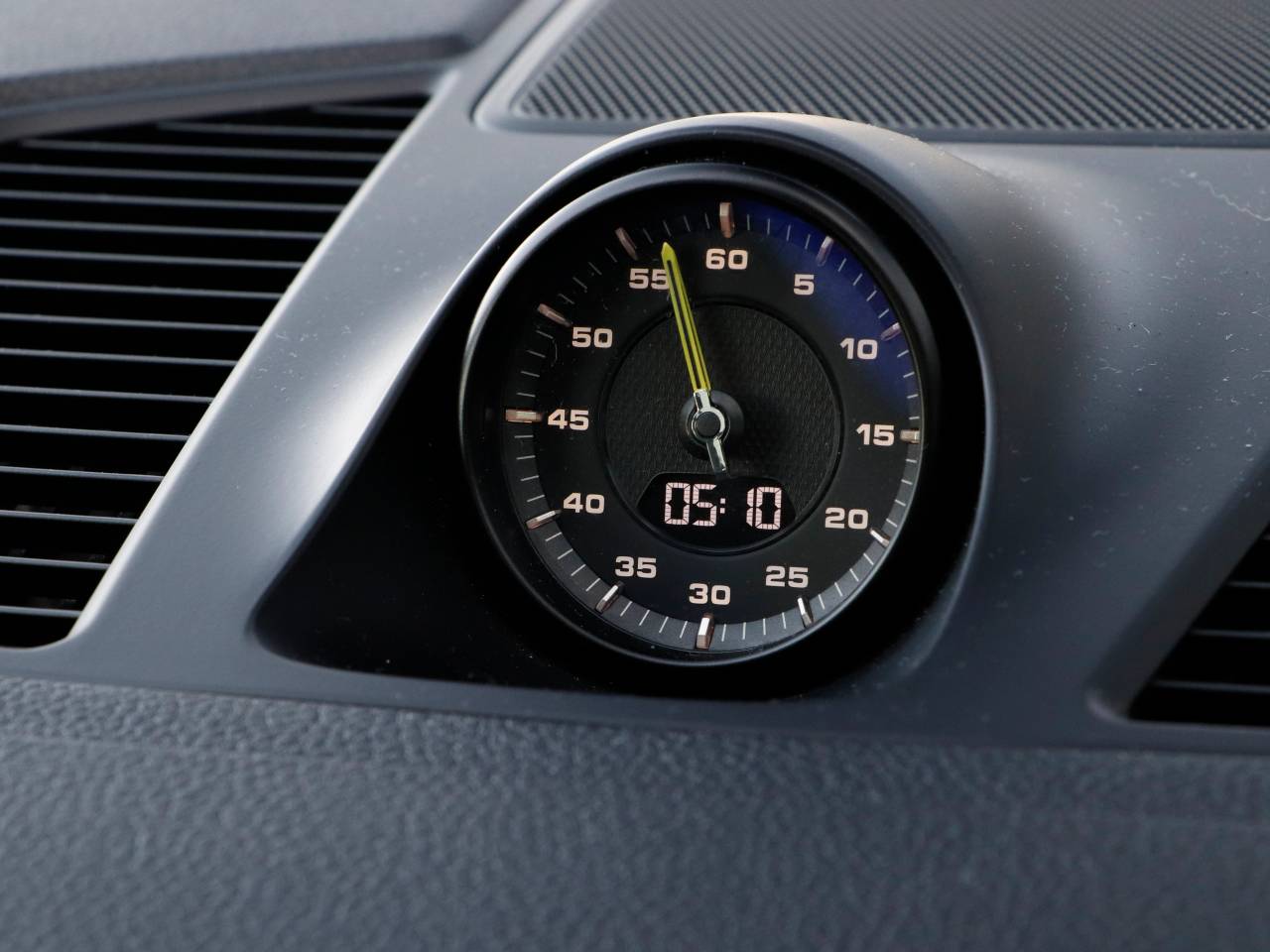 Cayenne V6 (67) image 19