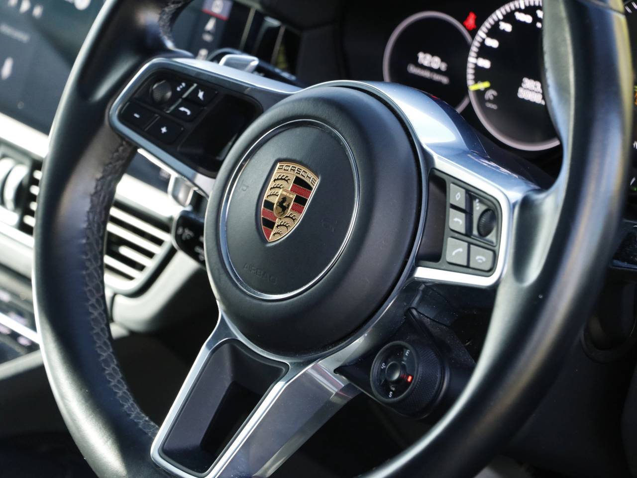 Cayenne V6 (11) image 33