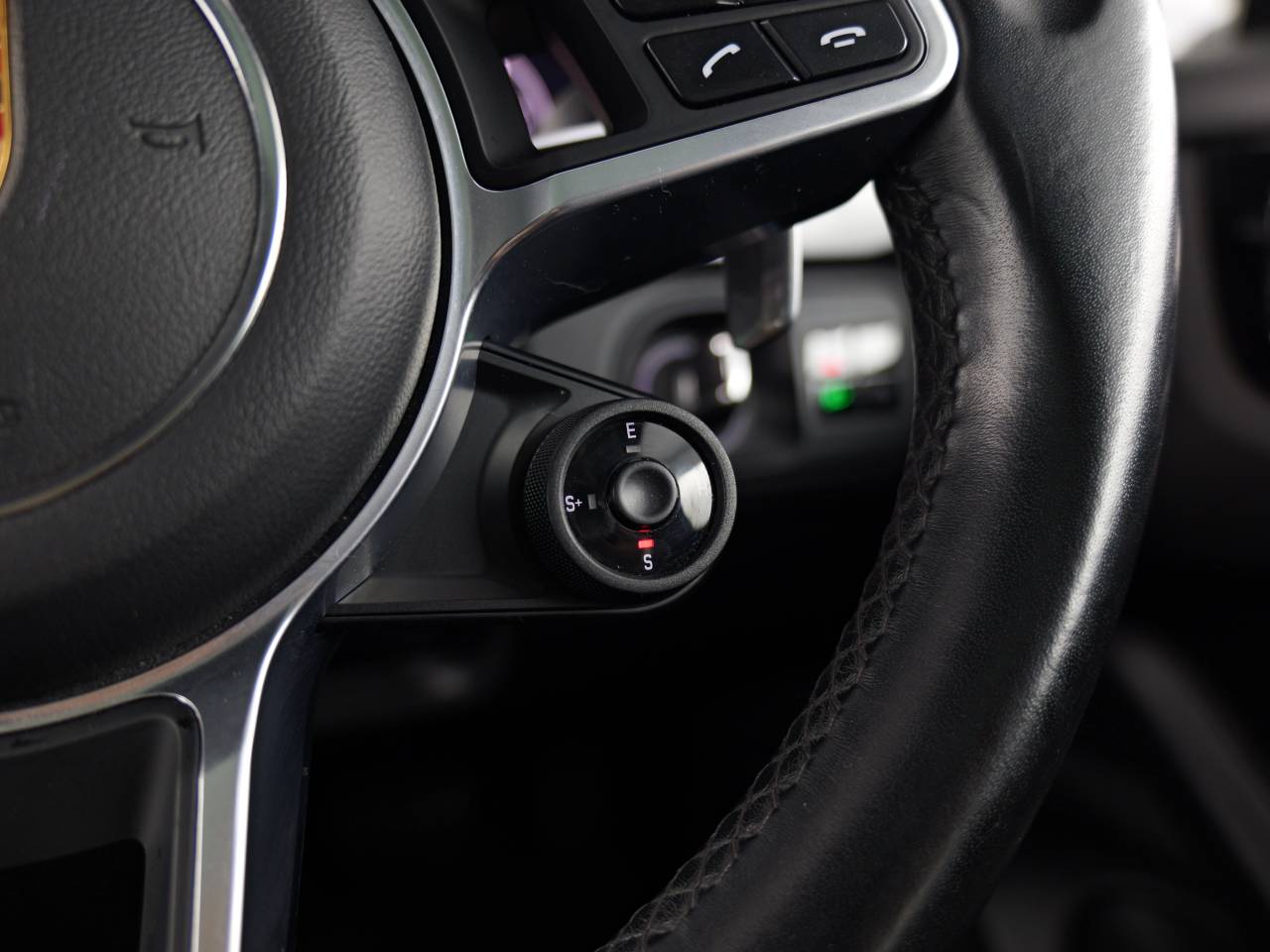 Cayenne V6 (27) image 29