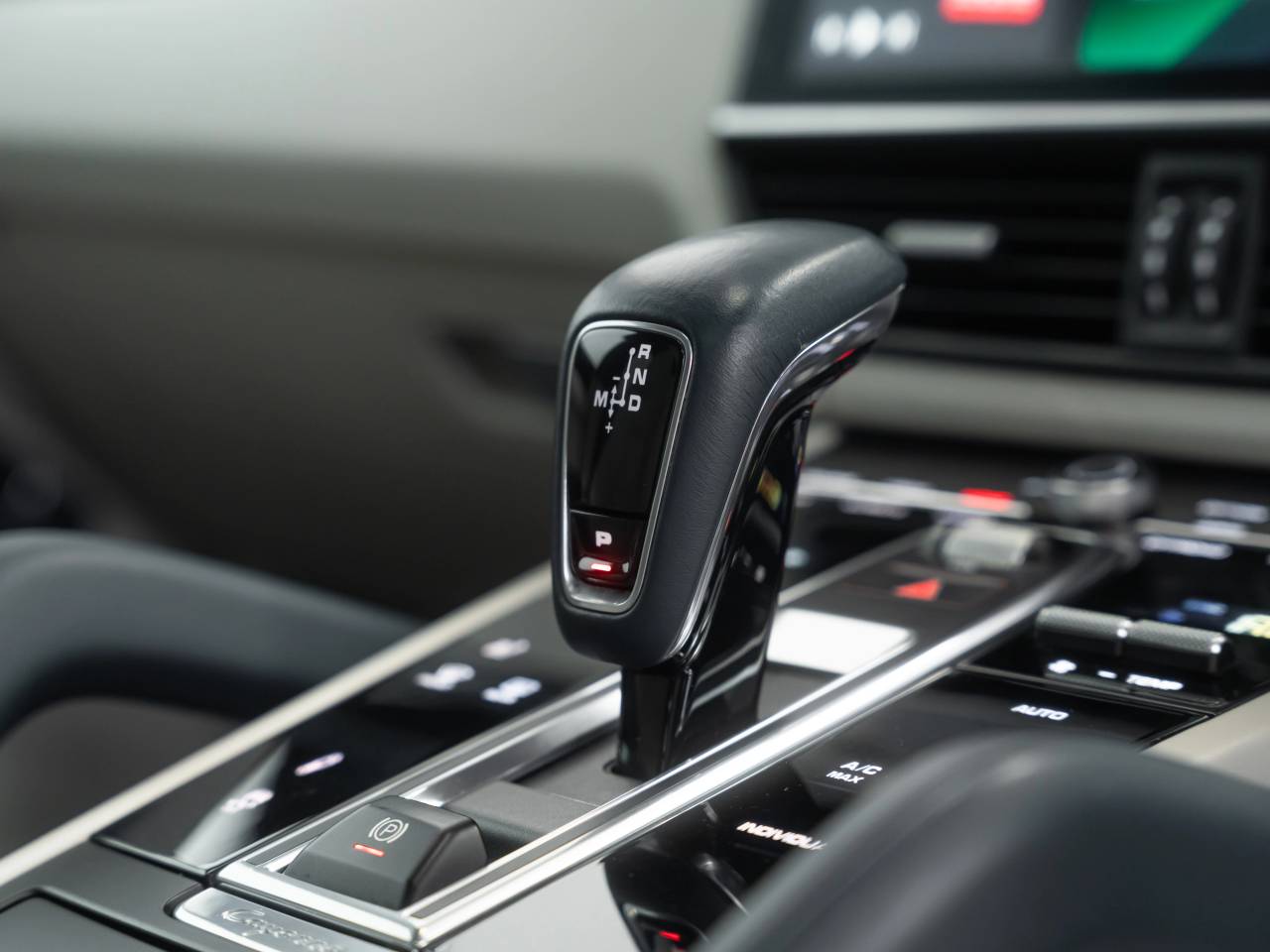 Cayenne V6 (13) image 35