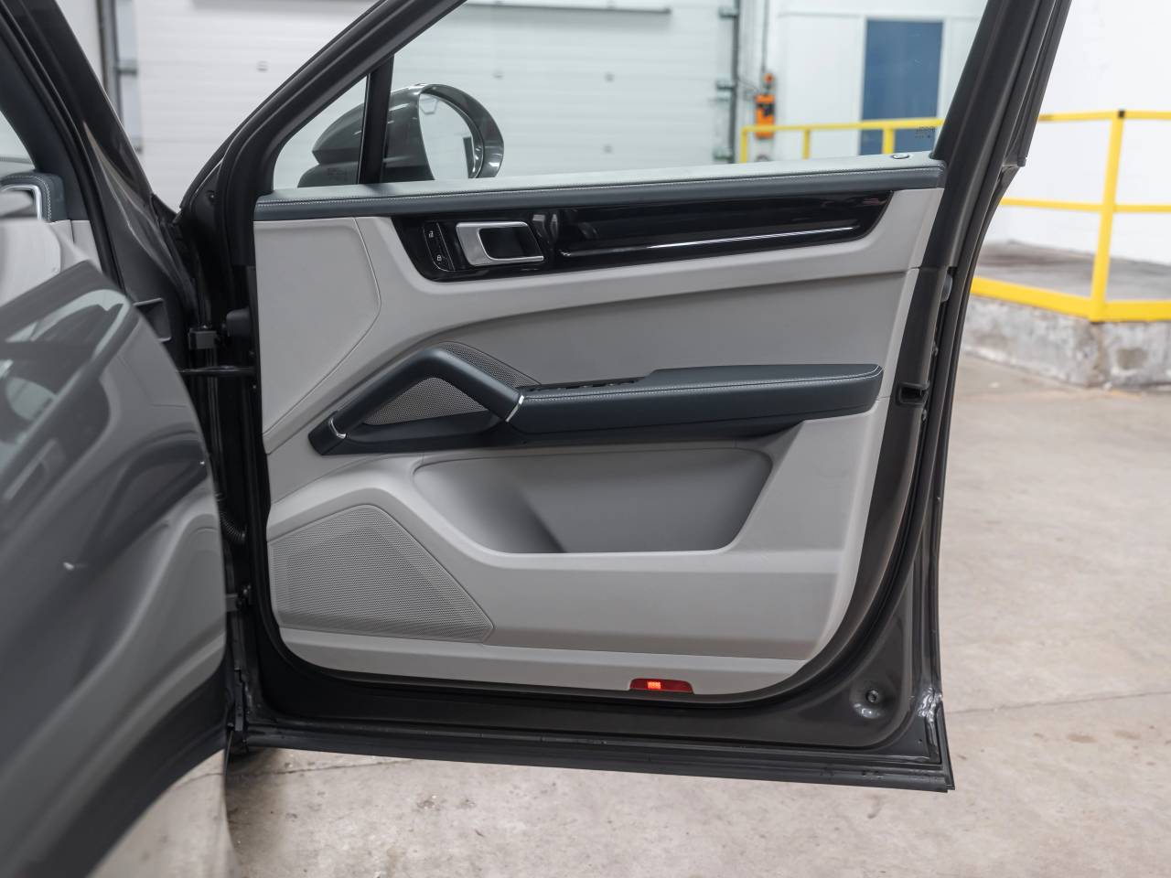 Cayenne V6 (13) image 32