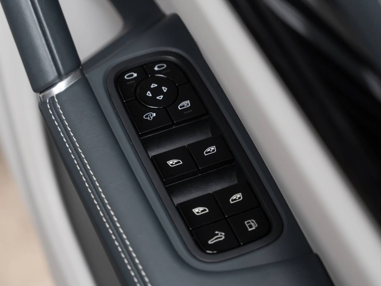 Cayenne V6 (13) image 24