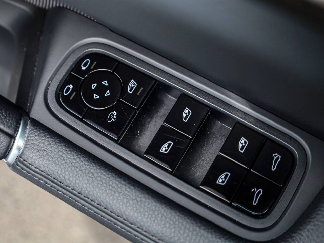 Cayenne V6 S TIPTRONIC (9) image 31