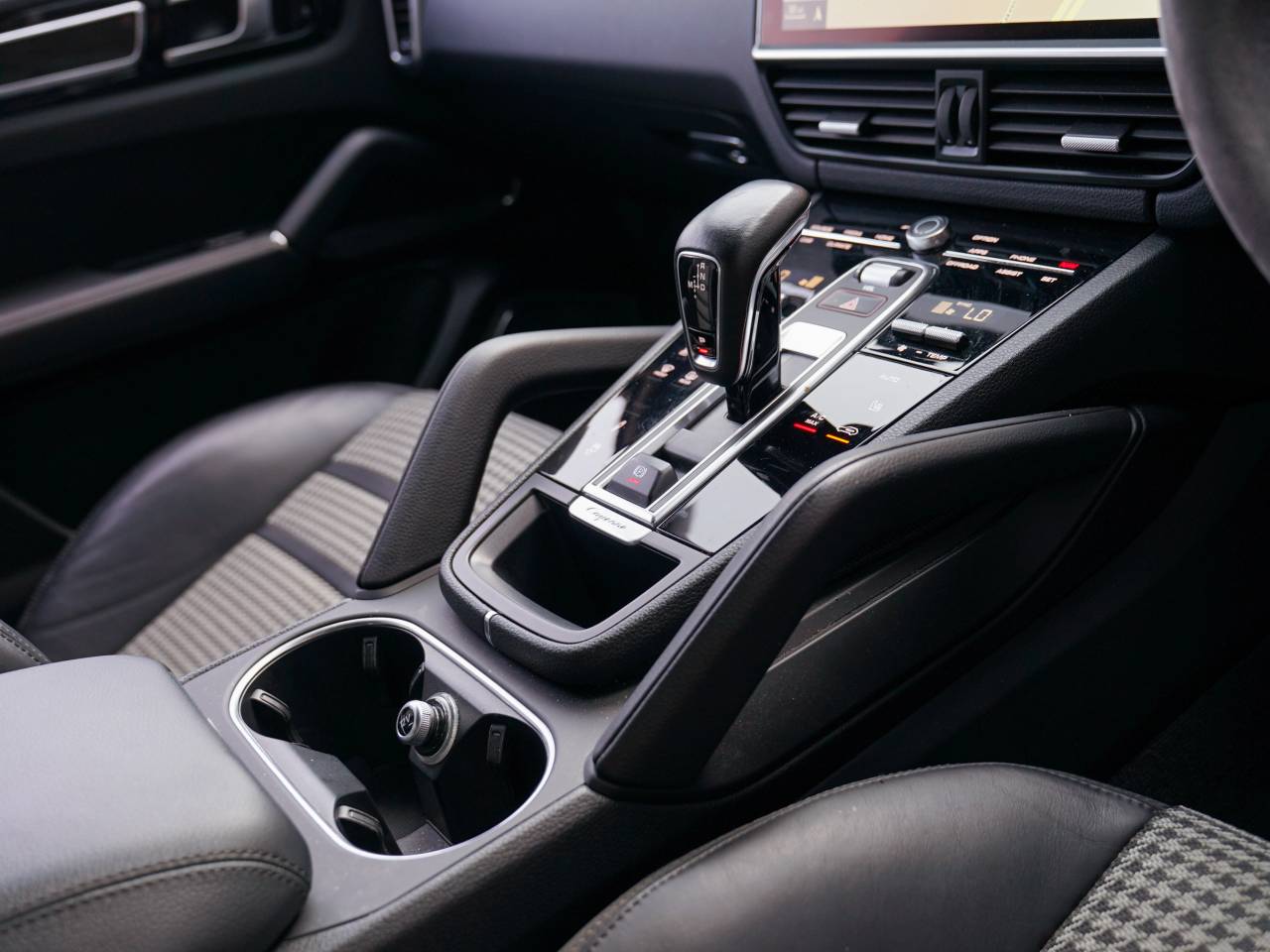 Cayenne V6 S TIPTRONIC (46) image 32