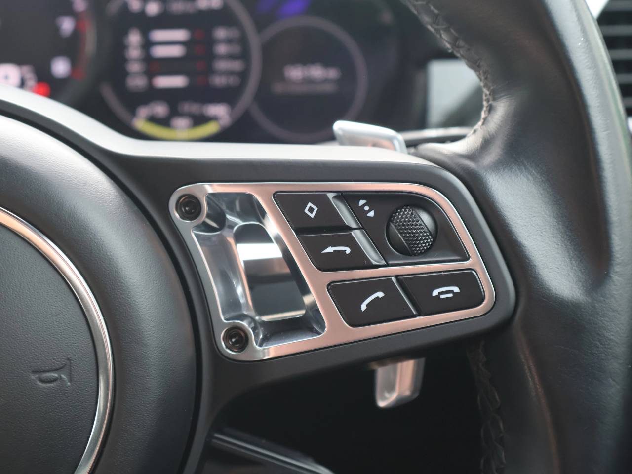 Cayenne TURBO S (5) image 35