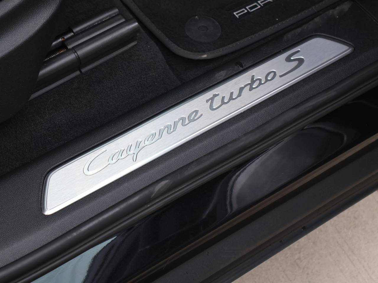Cayenne TURBO S (5) image 29