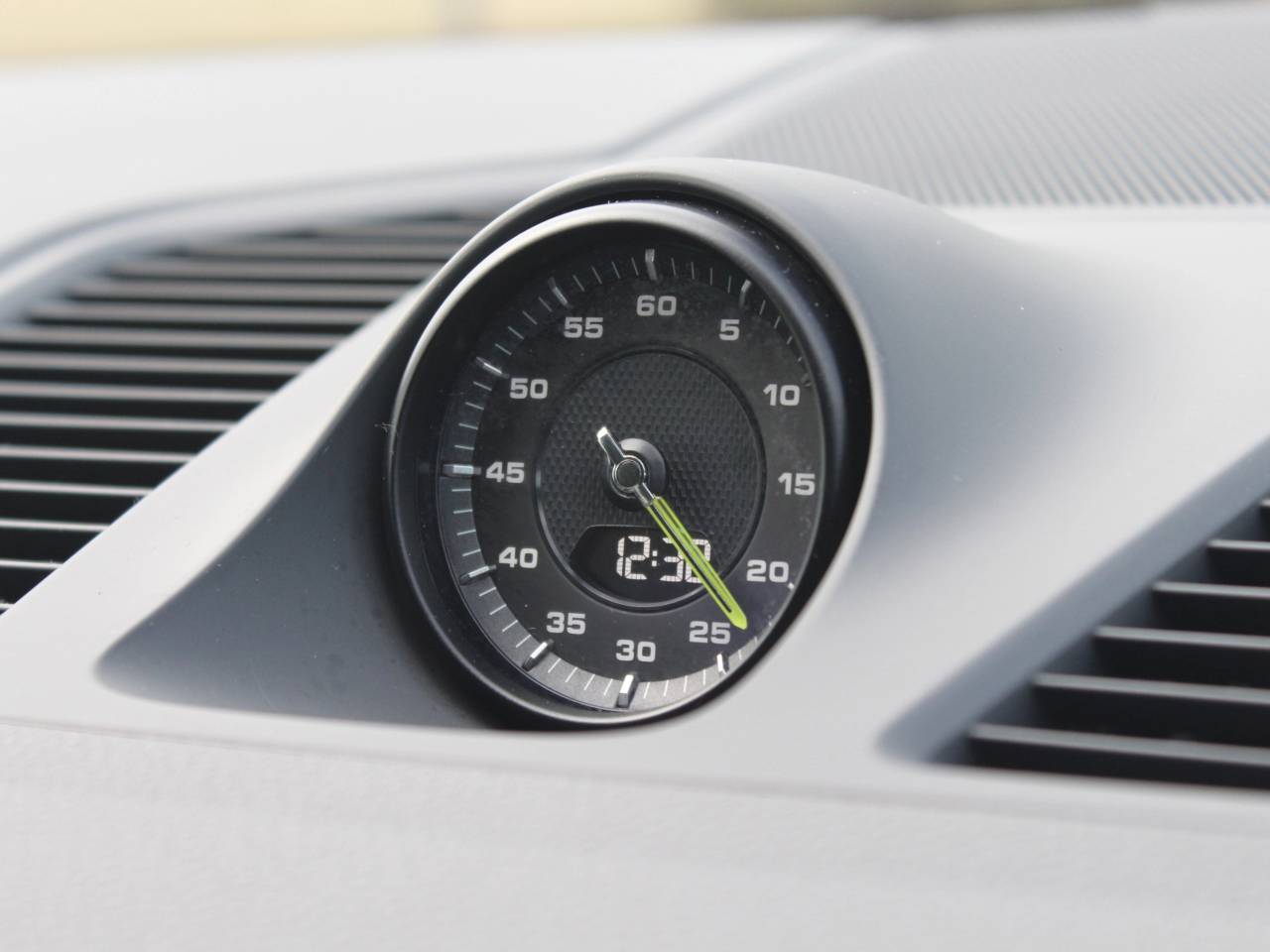 Cayenne V6 (17) image 34